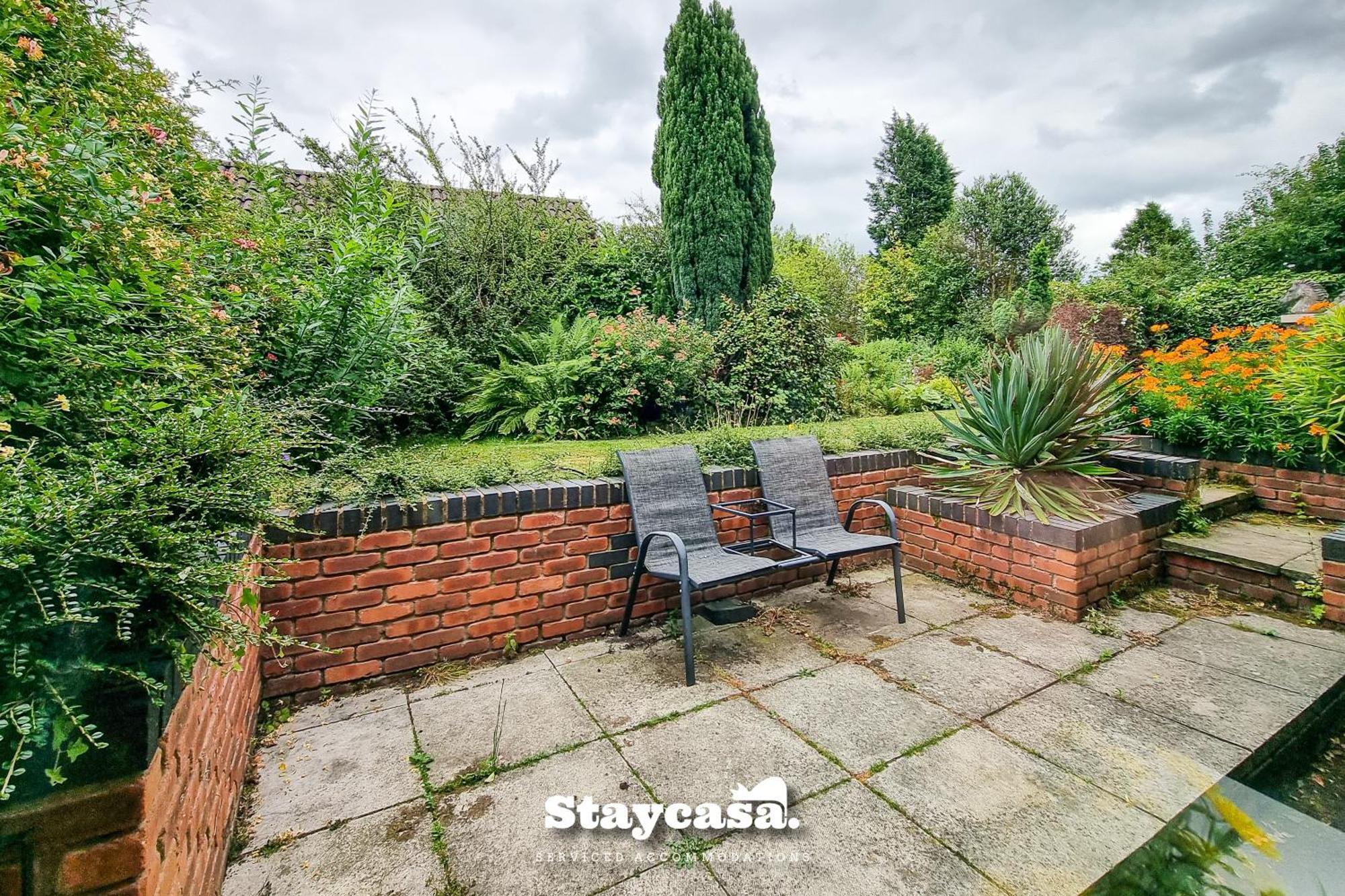 Tranquil Annex With Hidden In Beautiful Setting Hotel Bredbury Exterior photo